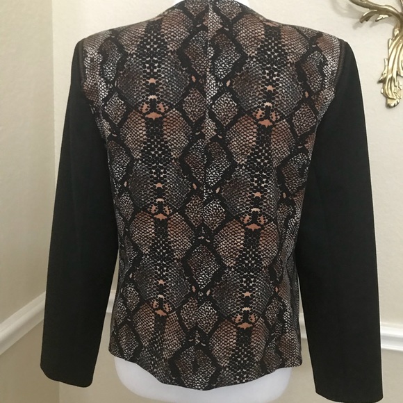 Reptile Print Jacket - Picture 4 of 4